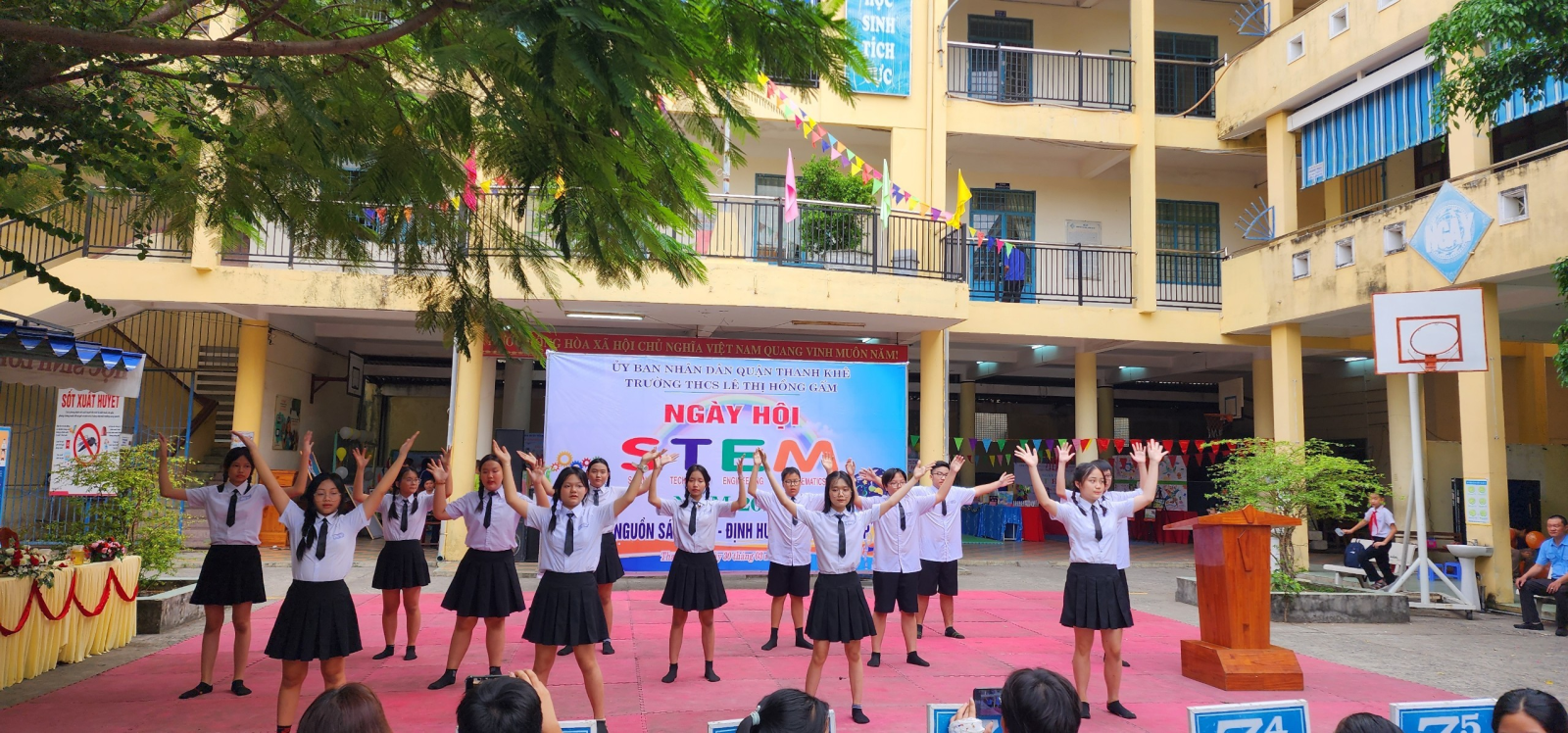 Ngày hội stem "Khơi nguồn sáng tạo, định hướng nghề nghiệp" năm 2024-Trường THCS Lê Thị Hồng Gấm